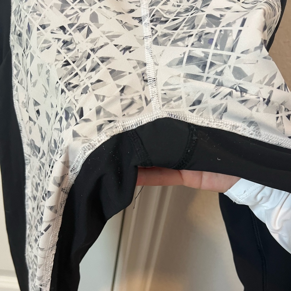 Lululemon leggings - Picture 3 of 5